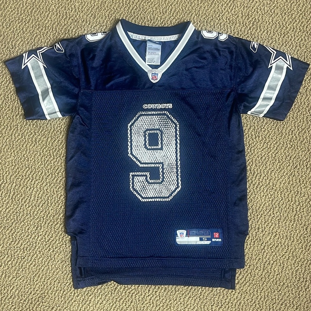 NFL Dallas Cowboy #9 Tony Romo jersey. Size small.